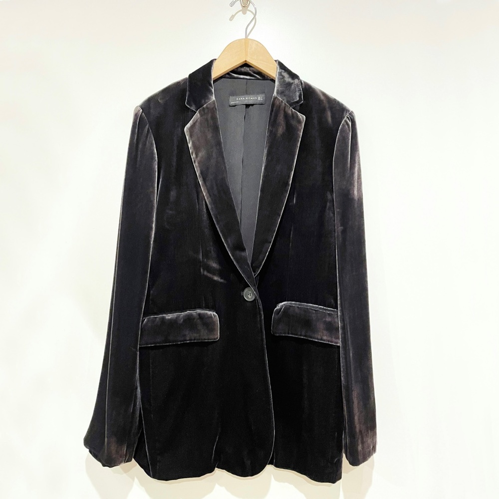 Zara Woman Velvet 2-Piece Suit in Gray